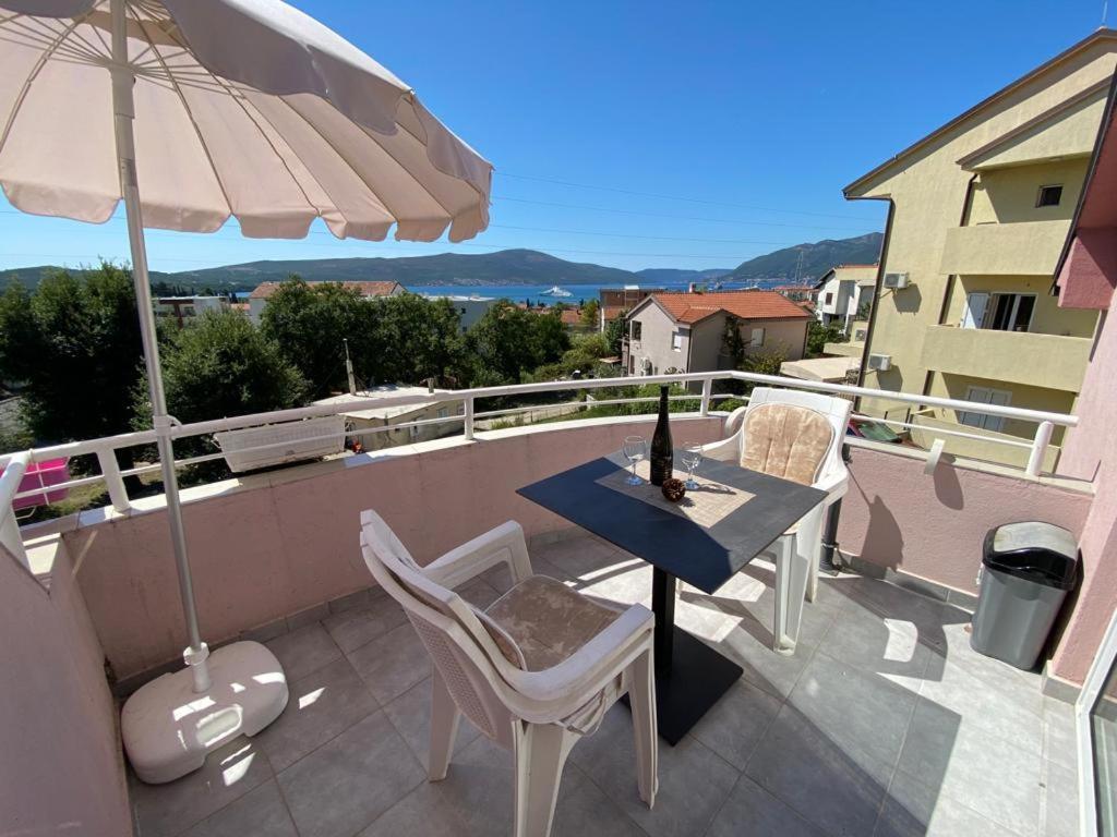 Apartments Kuc Tivat Exterior photo